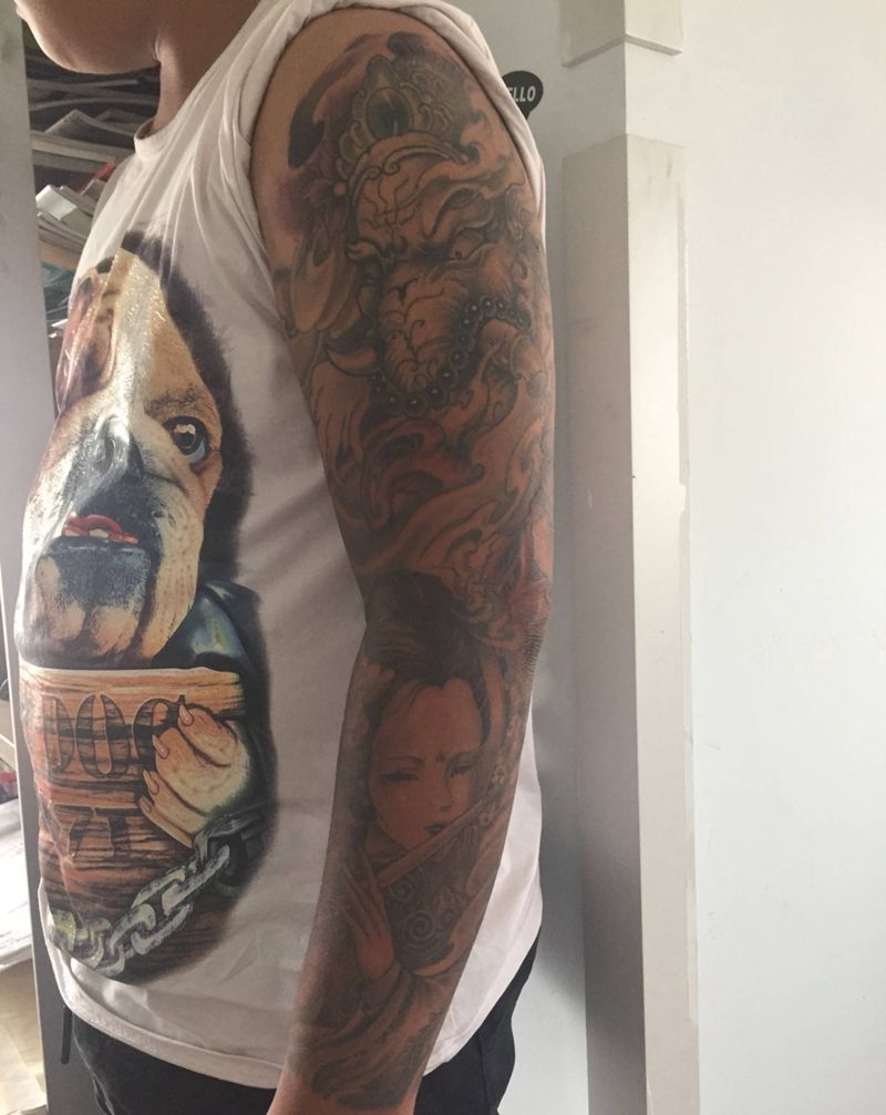 象神艺伎花臂纹身图片_手臂新传统纹身图案