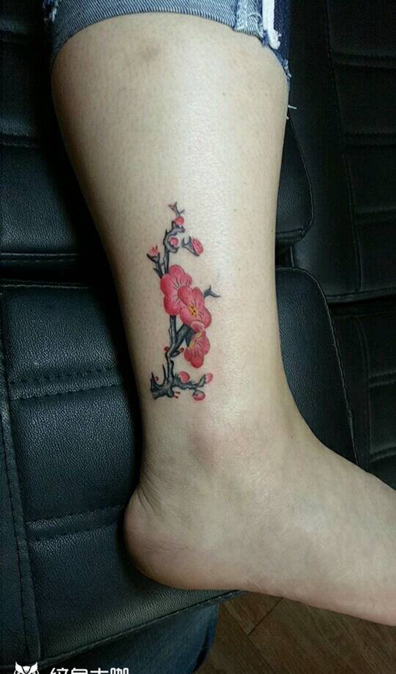 梅花小清新纹身图片