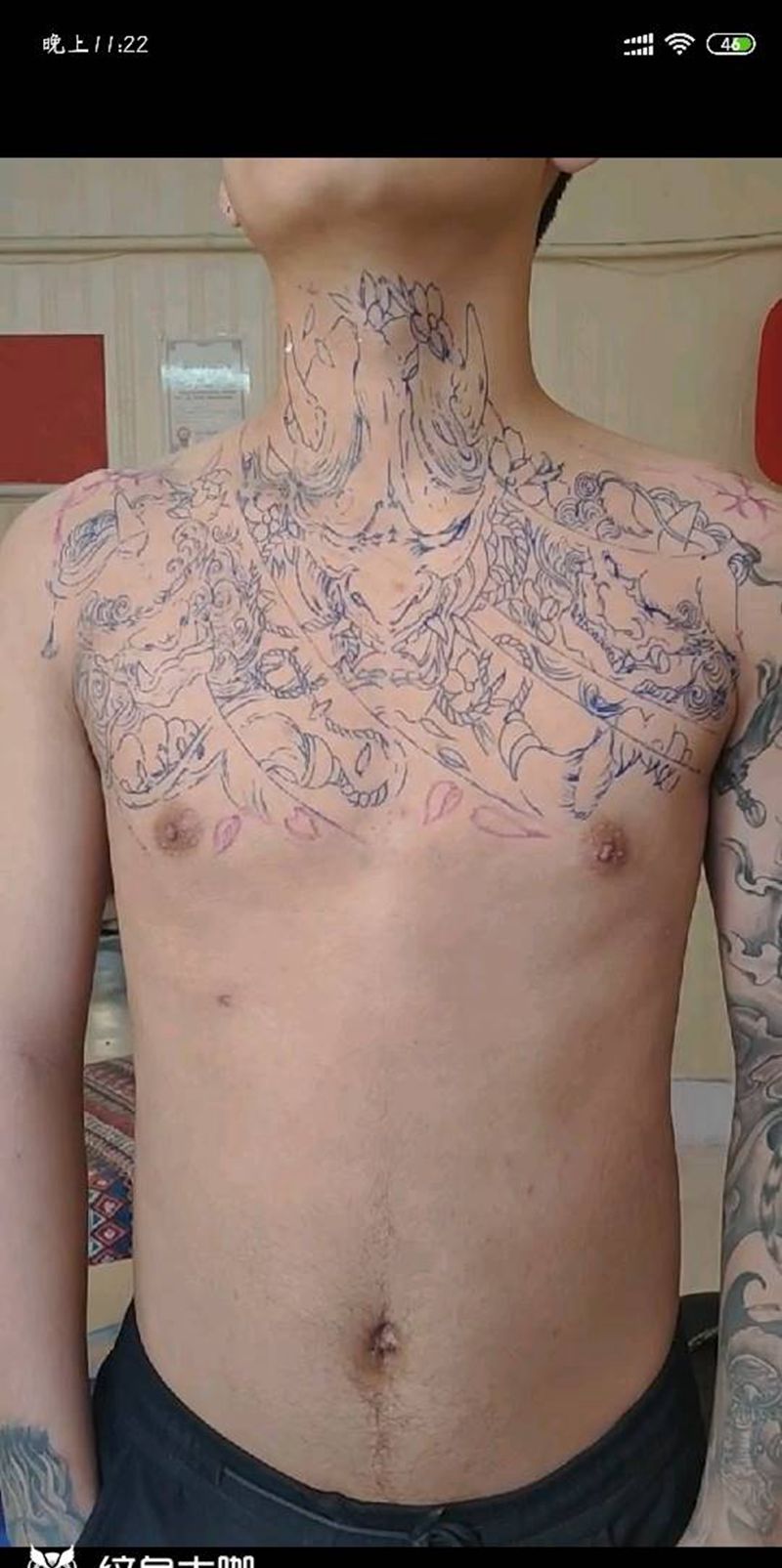 花胸割线500块纹身图片