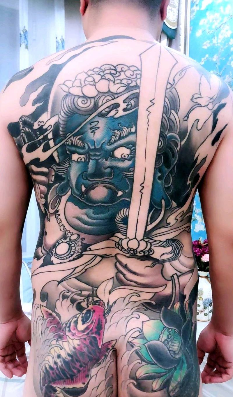 未完作品买家秀纹身图片_背部新传统纹身图案