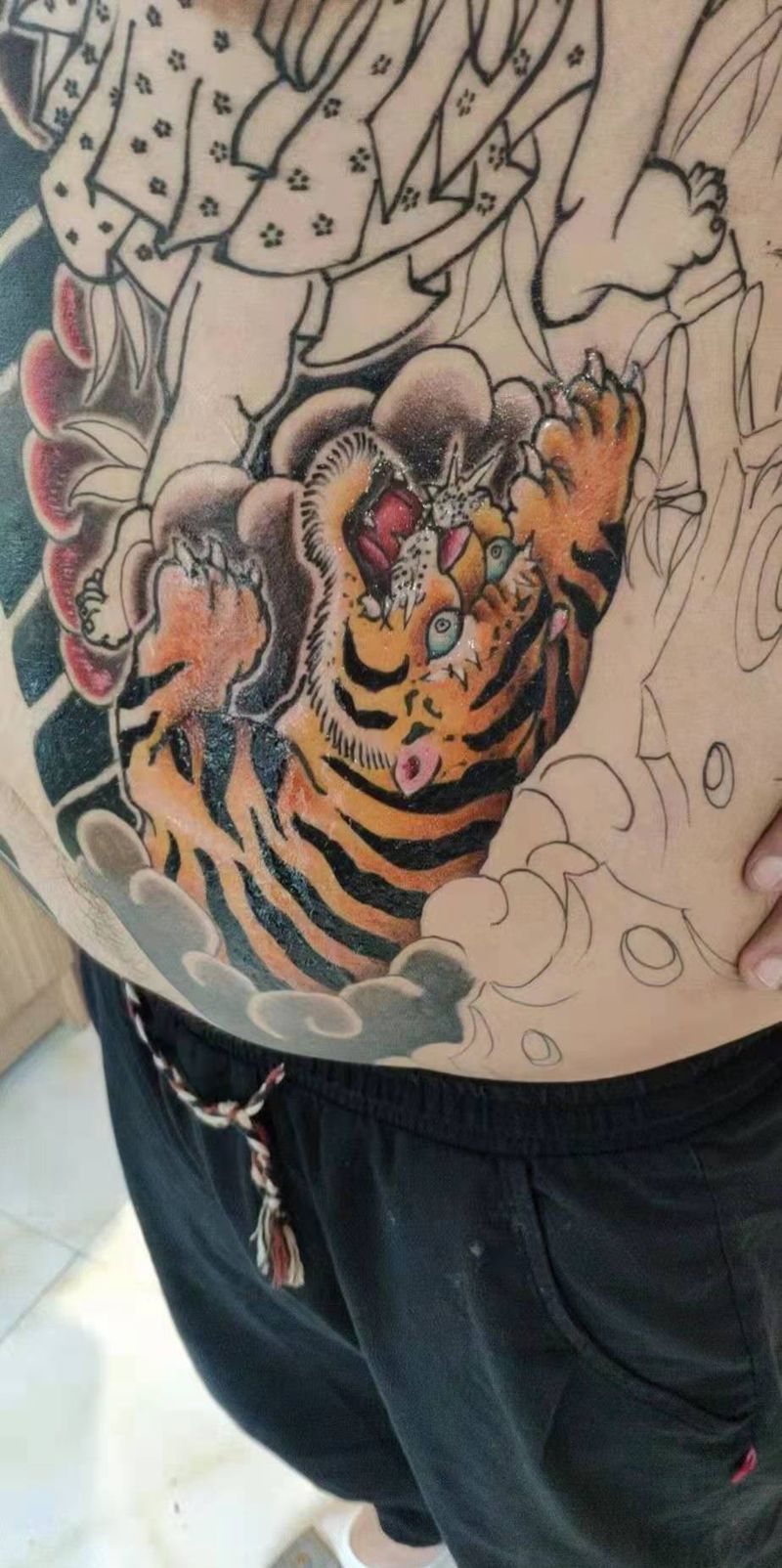 武松打虎的老虎更新纹身图片_老传统纹身图案