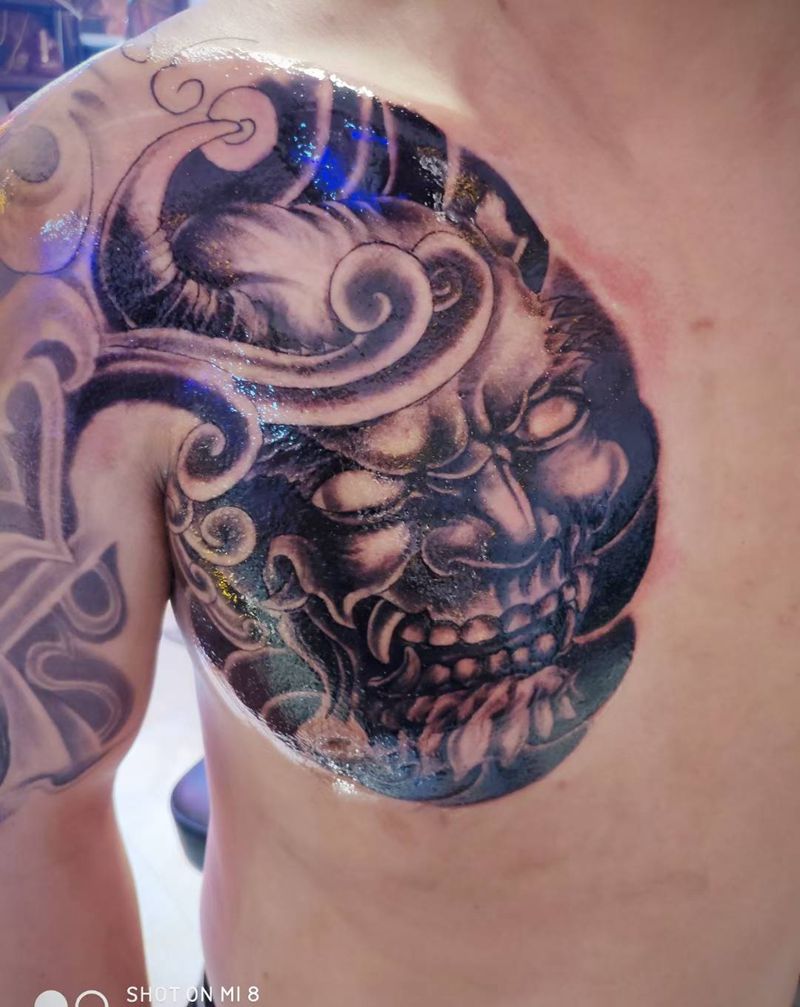 鬼纹身图片_胸部纹身图案