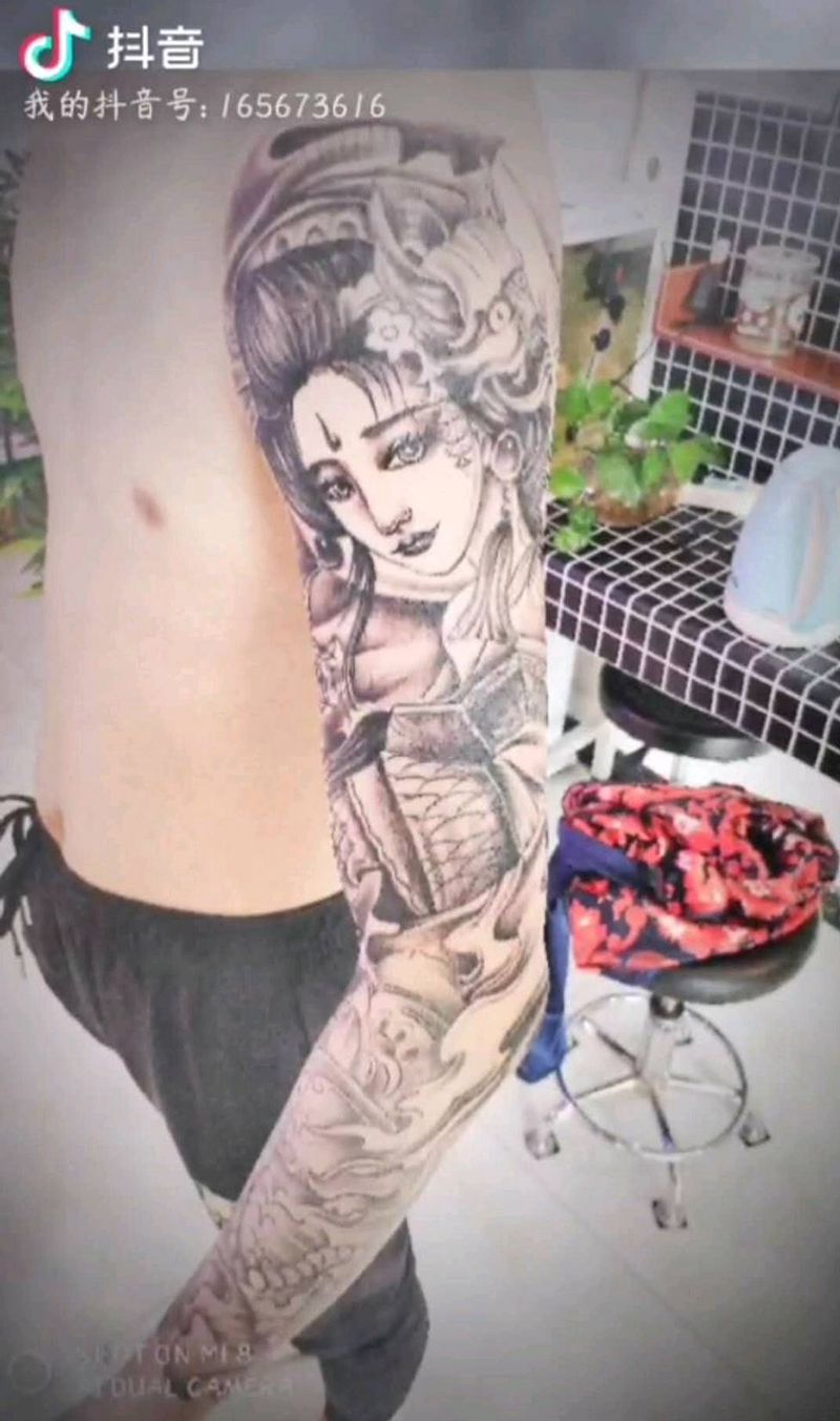 艺伎花臂纹身图片_新传统纹身图案