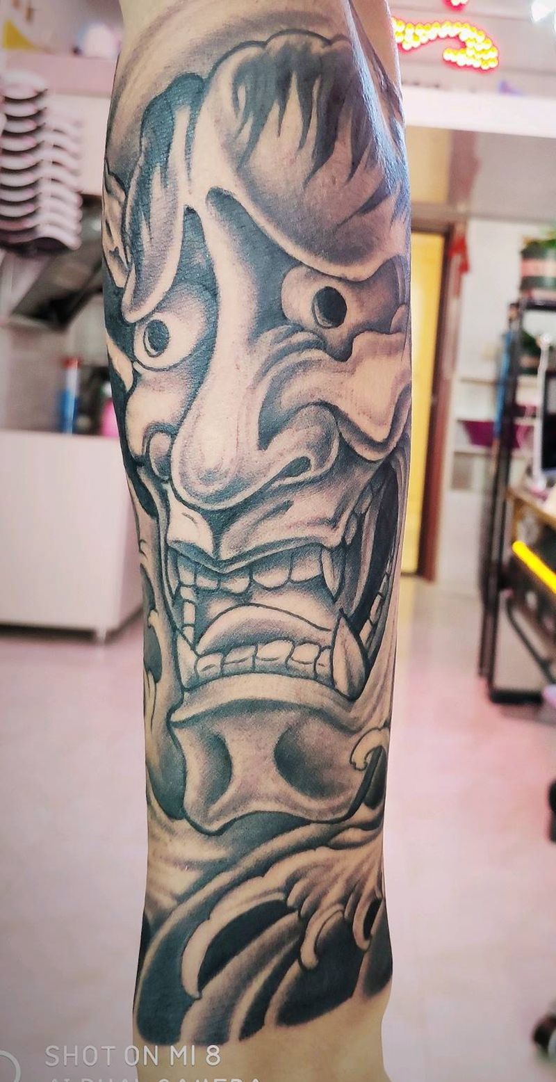 小臂般若纹身图片_新传统纹身图案