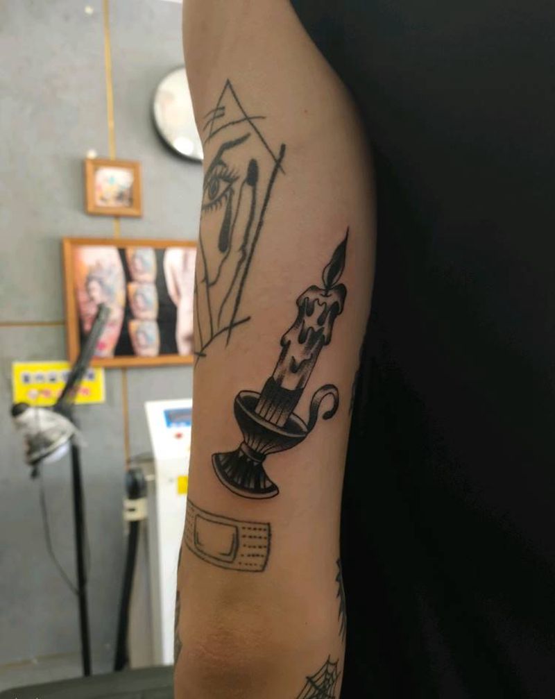 蜡烛纹身图片_手臂Old School纹身图案