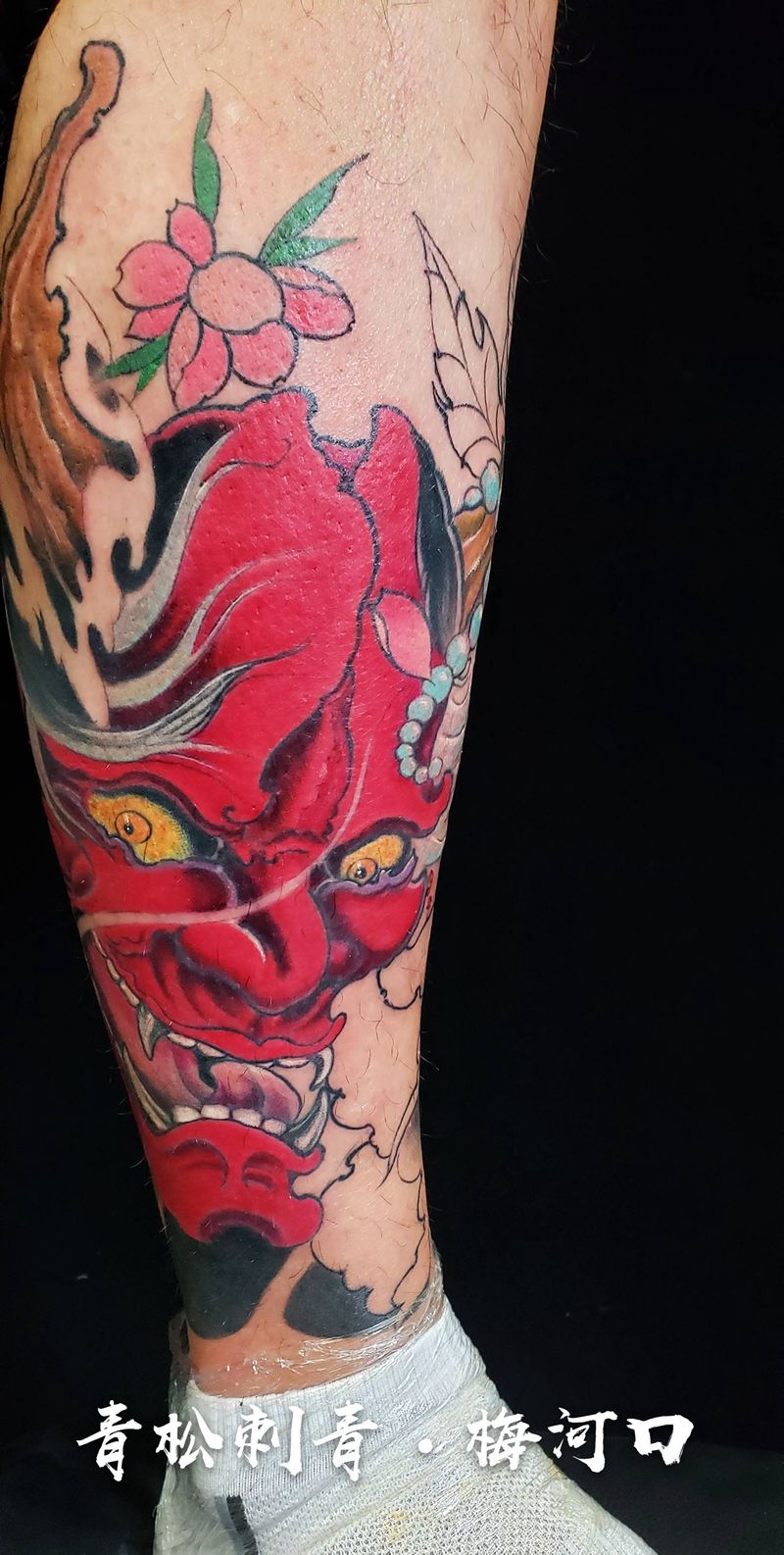 般若纹身图片_腿部脚部纹身图案