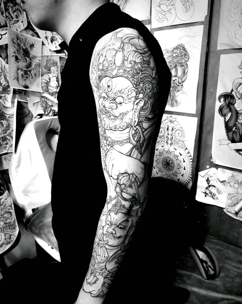 花臂线条纹身图片