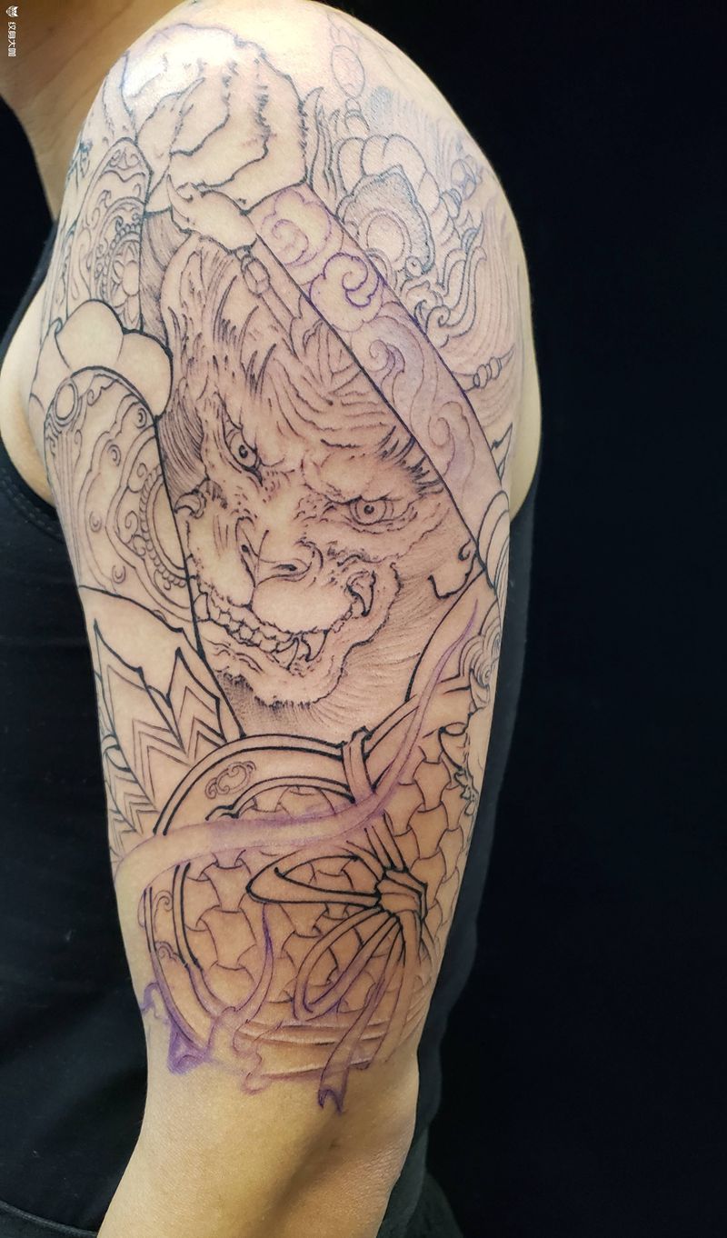 熏悟空的熏纹身图片_手臂肩部新传统纹身图案