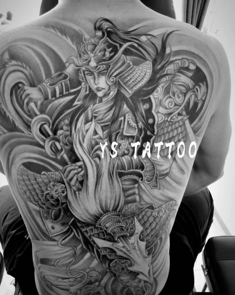 满背赵云纹身图片