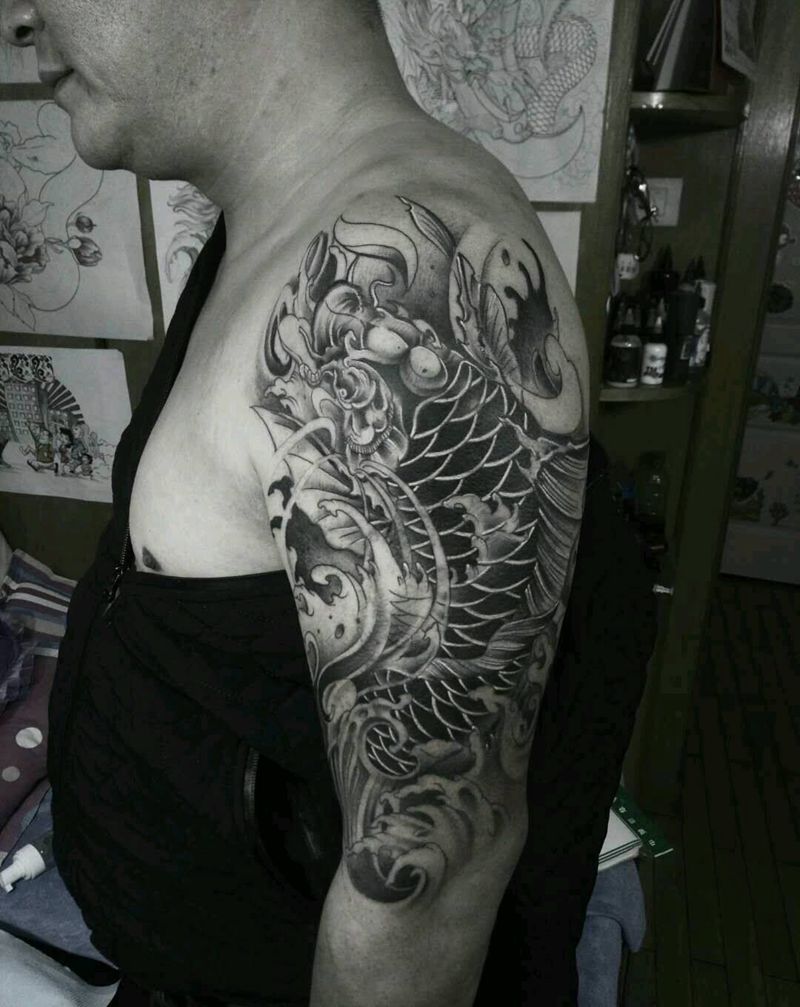 鲤鱼覆盖图纹身图片