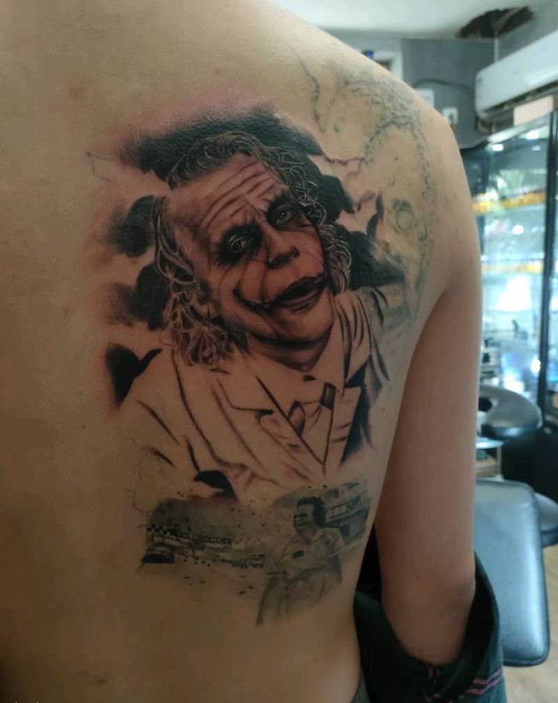 小丑纹身图片_背部纹身图案