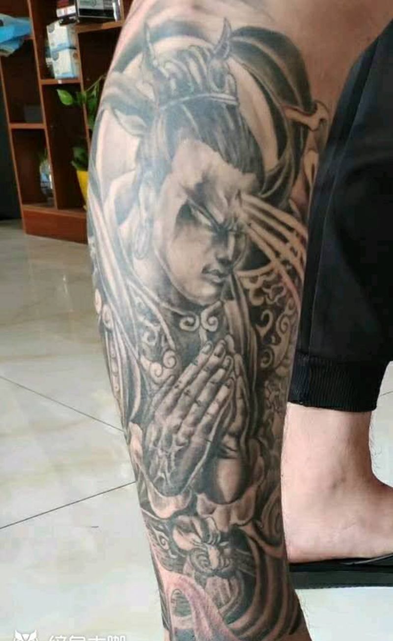 小腿杨戬纹身图片_新传统纹身图案