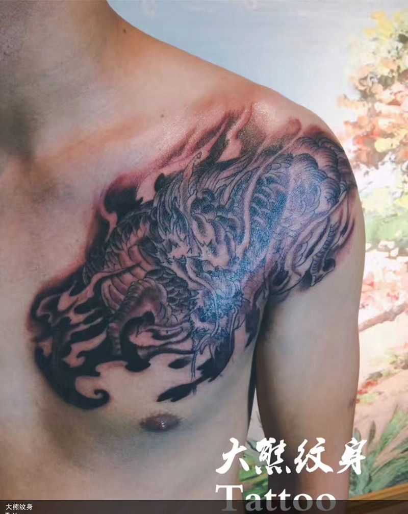 麒麟纹身图片_胸部成品传统动物纹身图案