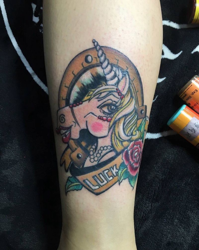 烈焰红唇驴纹身图片