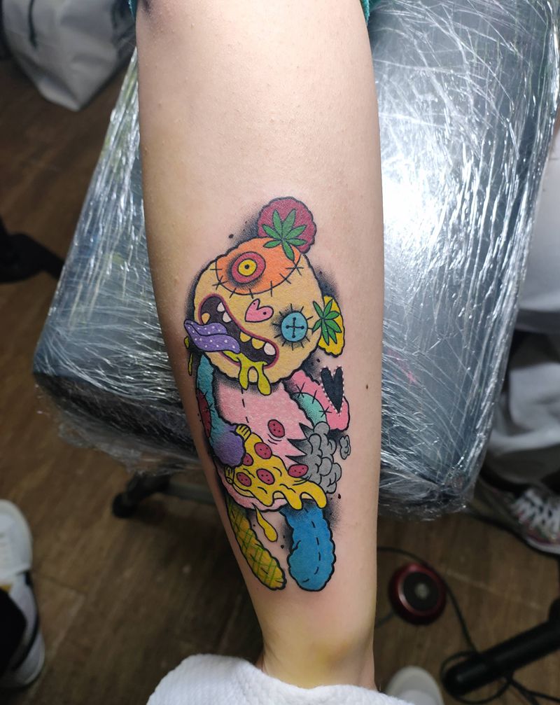 布偶纹身图片_手臂New SchoolOld School纹身图案