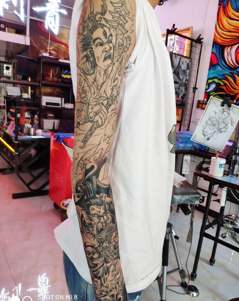 杨戬悟空花臂纹身图片_新传统纹身图案