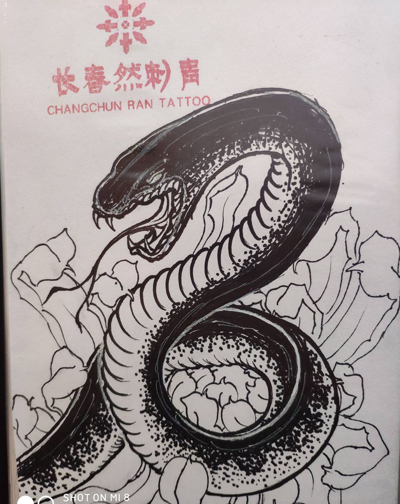 大黑蟒纹身图片_新传统纹身图案