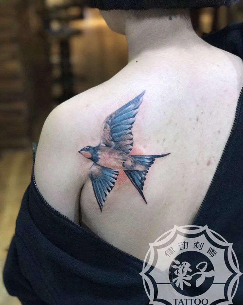 鸟纹身图片_成品肩部背部欧美写实动物原创纹身图案