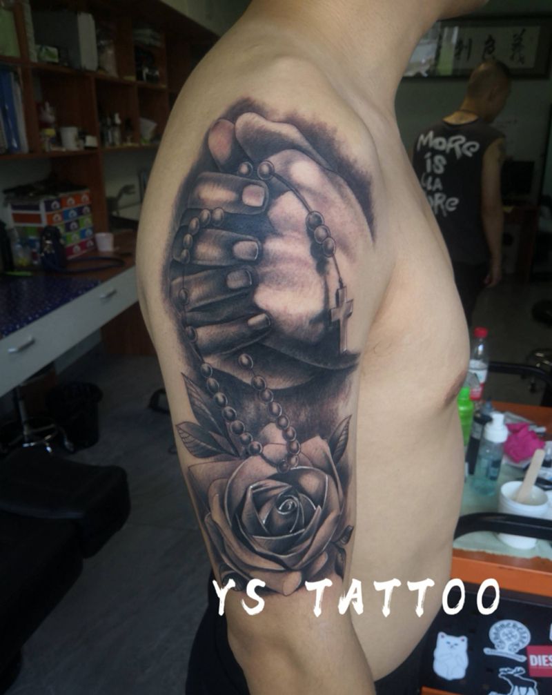 祈祷之手纹身图片