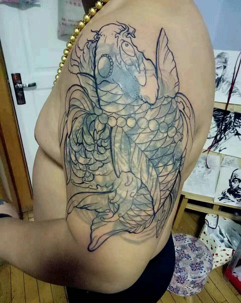 鲤鱼覆盖二郎神纹身图片