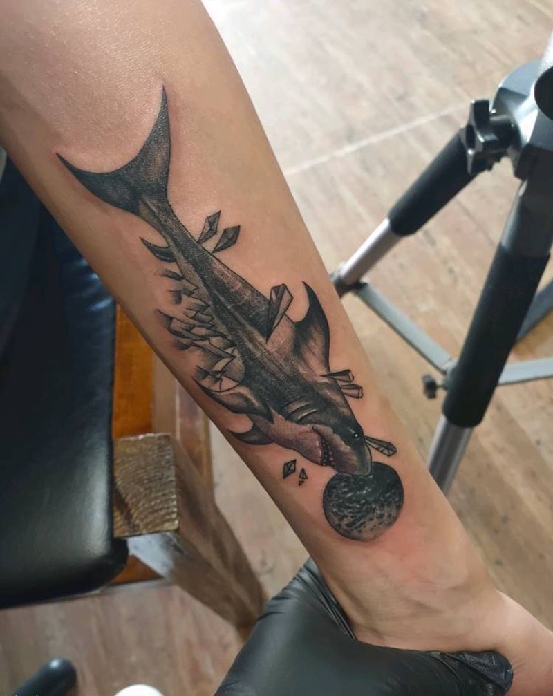 鲨鱼纹身图片_手臂纹身图案