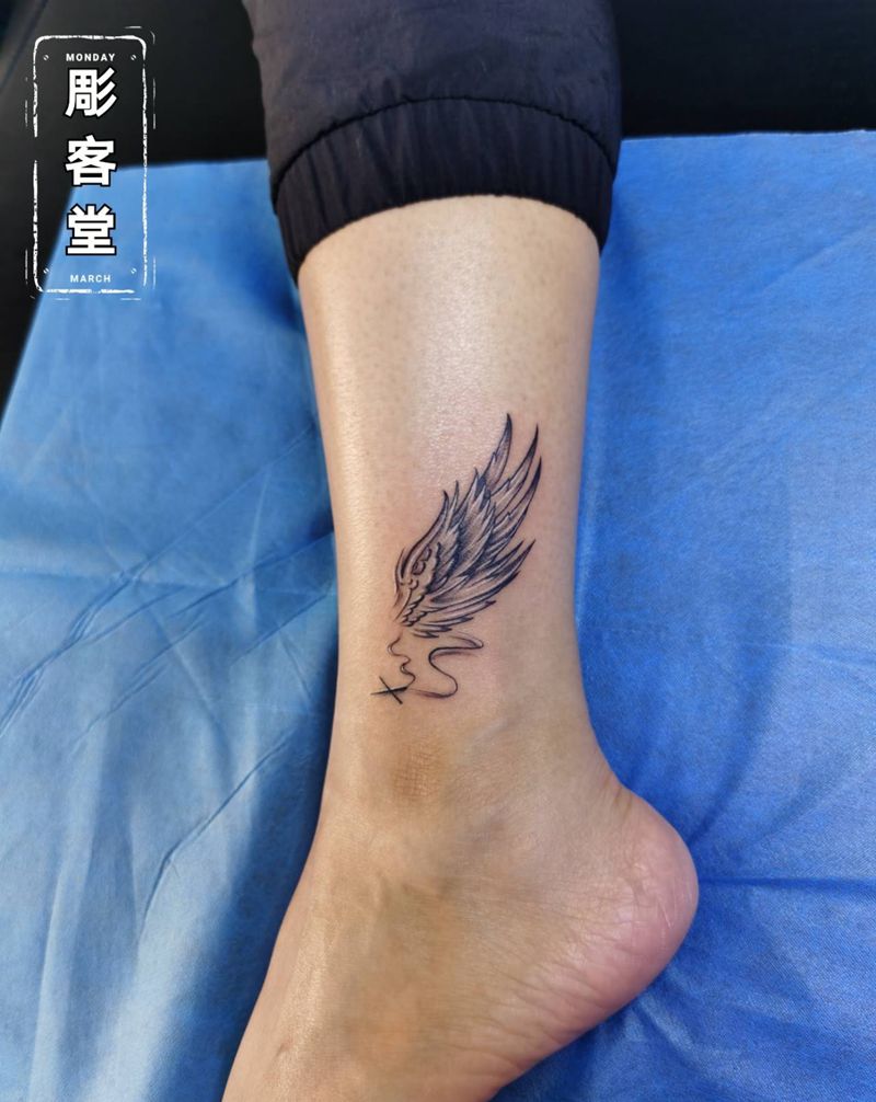 脚踝翅膀纹身图片_腿部点刺纹身图案