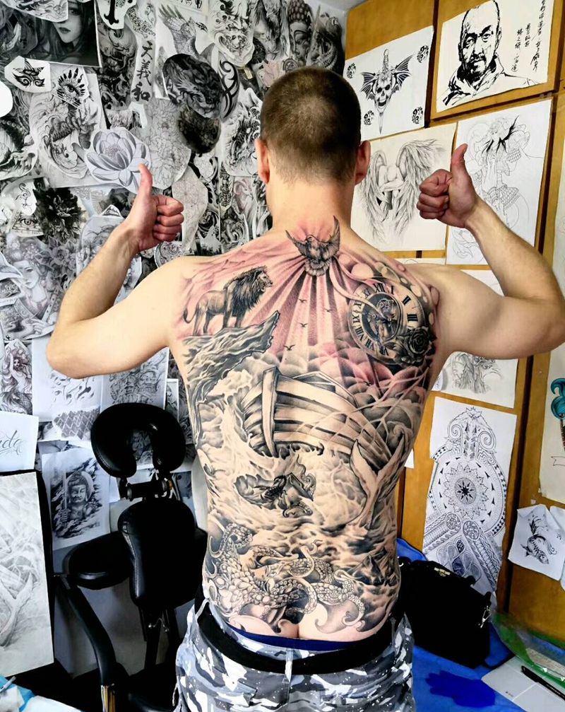 满背！纹身图片