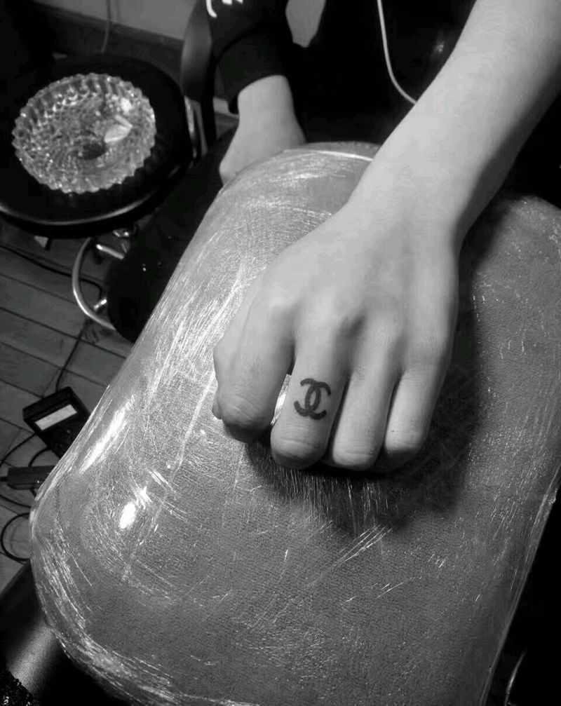 香奈儿纹身图片