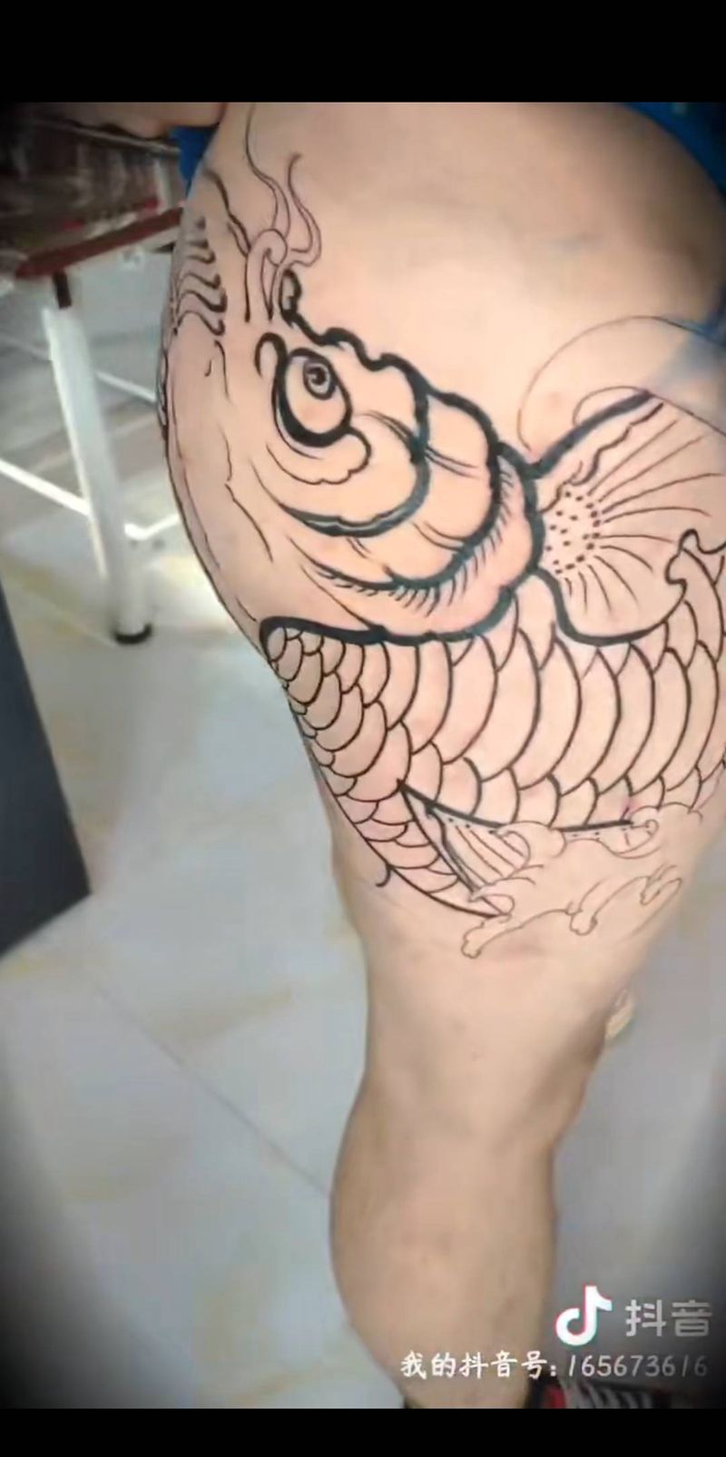大鱼纹身图片_新传统纹身图案