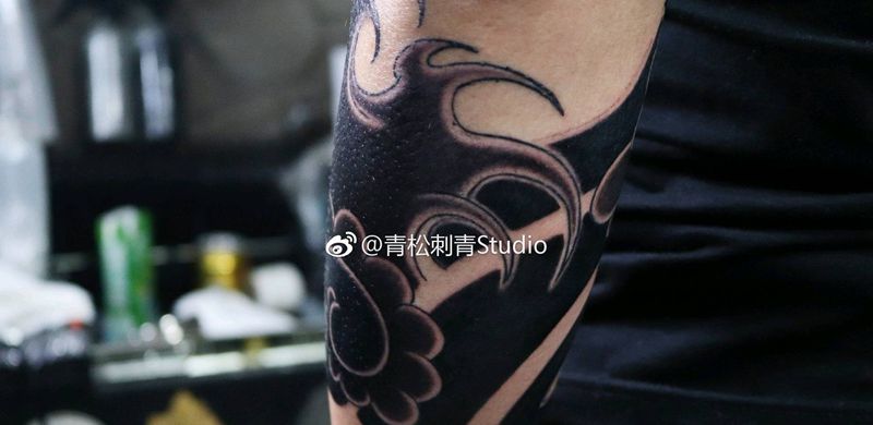 日式七分袖纹身图片_手臂肩部老传统纹身图案
