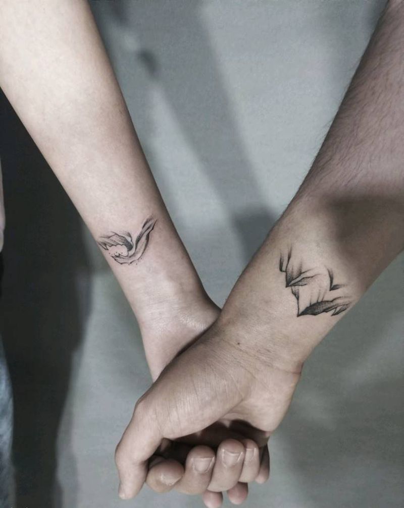 山盟海誓纹身图片_手部手臂几何点刺山浪纹身图案