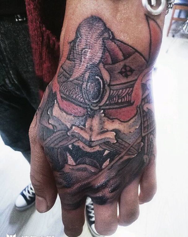 鬼武士纹身图片_手部成品纹身图案