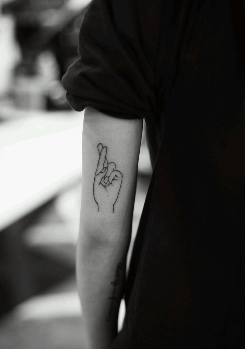 线纹身图片_手臂几何纹身图案