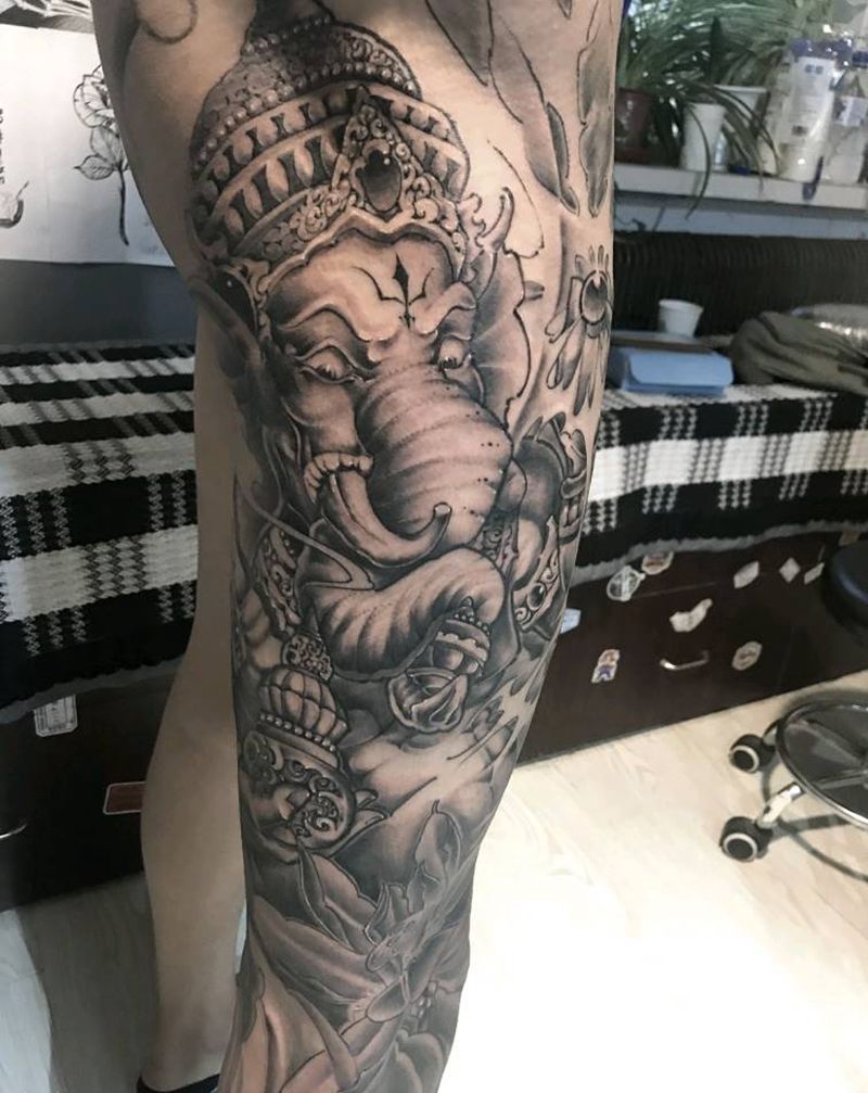 一米多的大长腿纹身图片_腿部新传统纹身图案