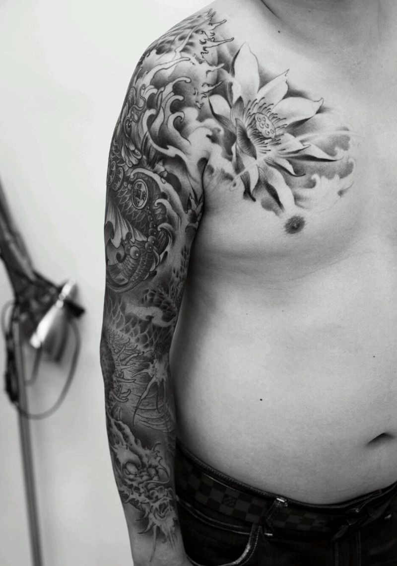 全胛龙纹身图片