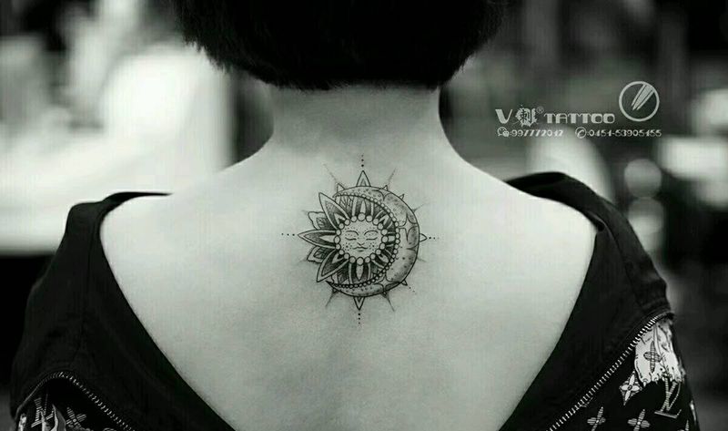 太阳月亮纹身图片