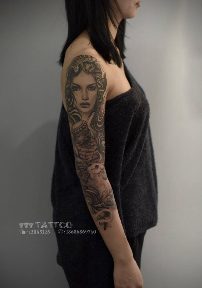 美杜莎花臂纹身图片