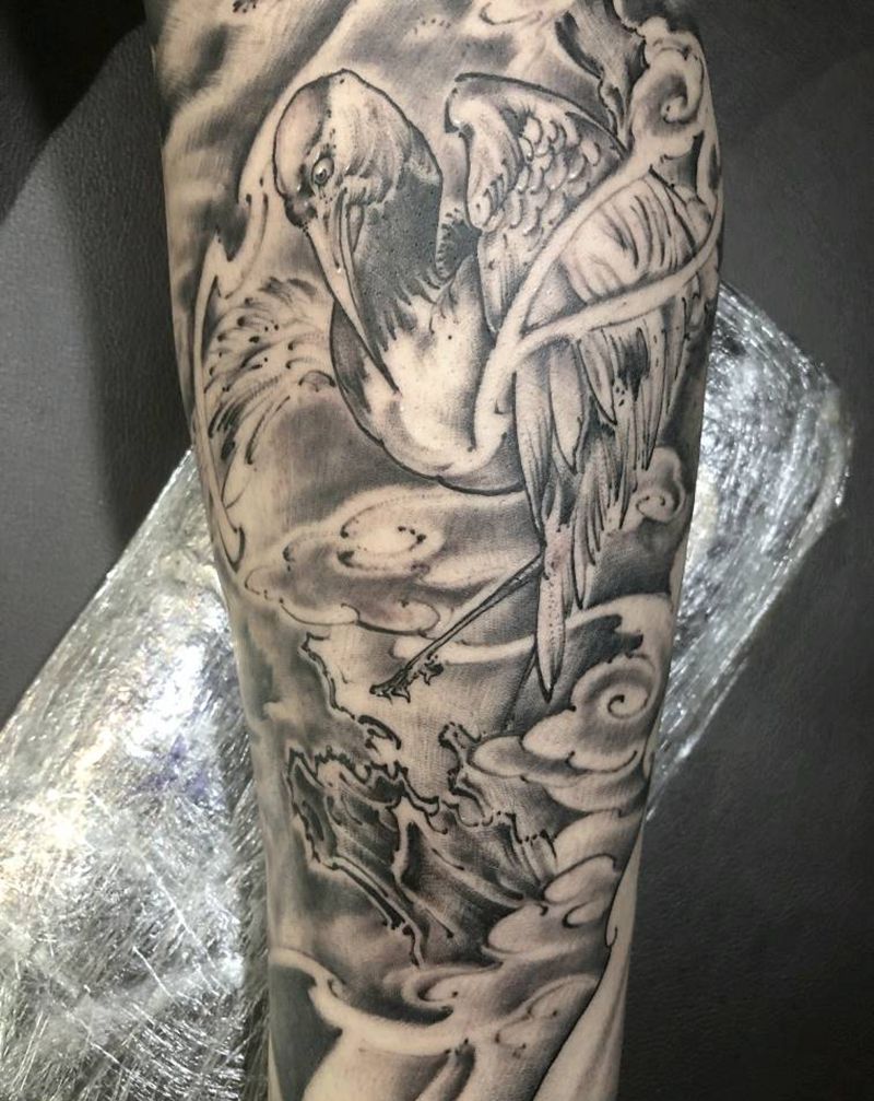 鹤纹身图片_腿部新传统纹身图案