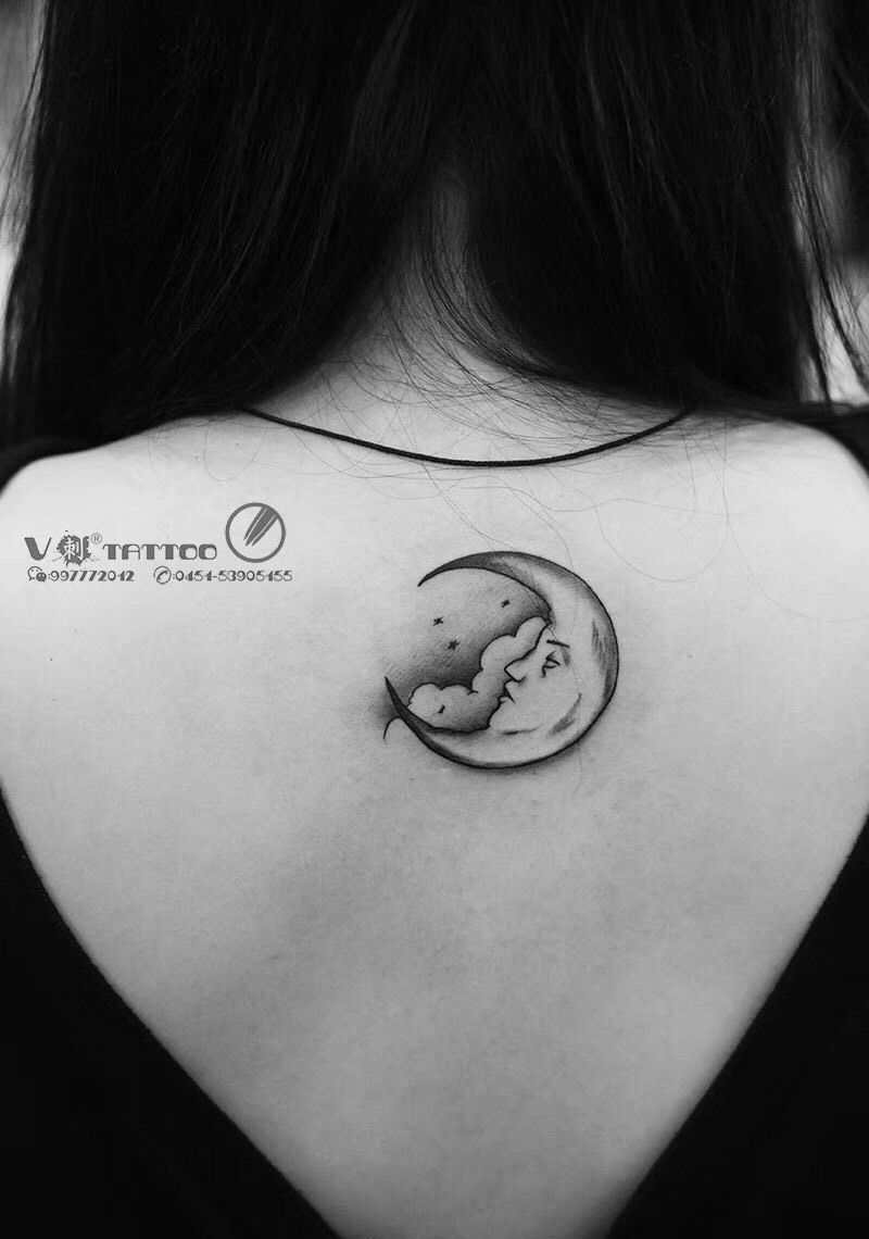 太阳 月亮纹身图片