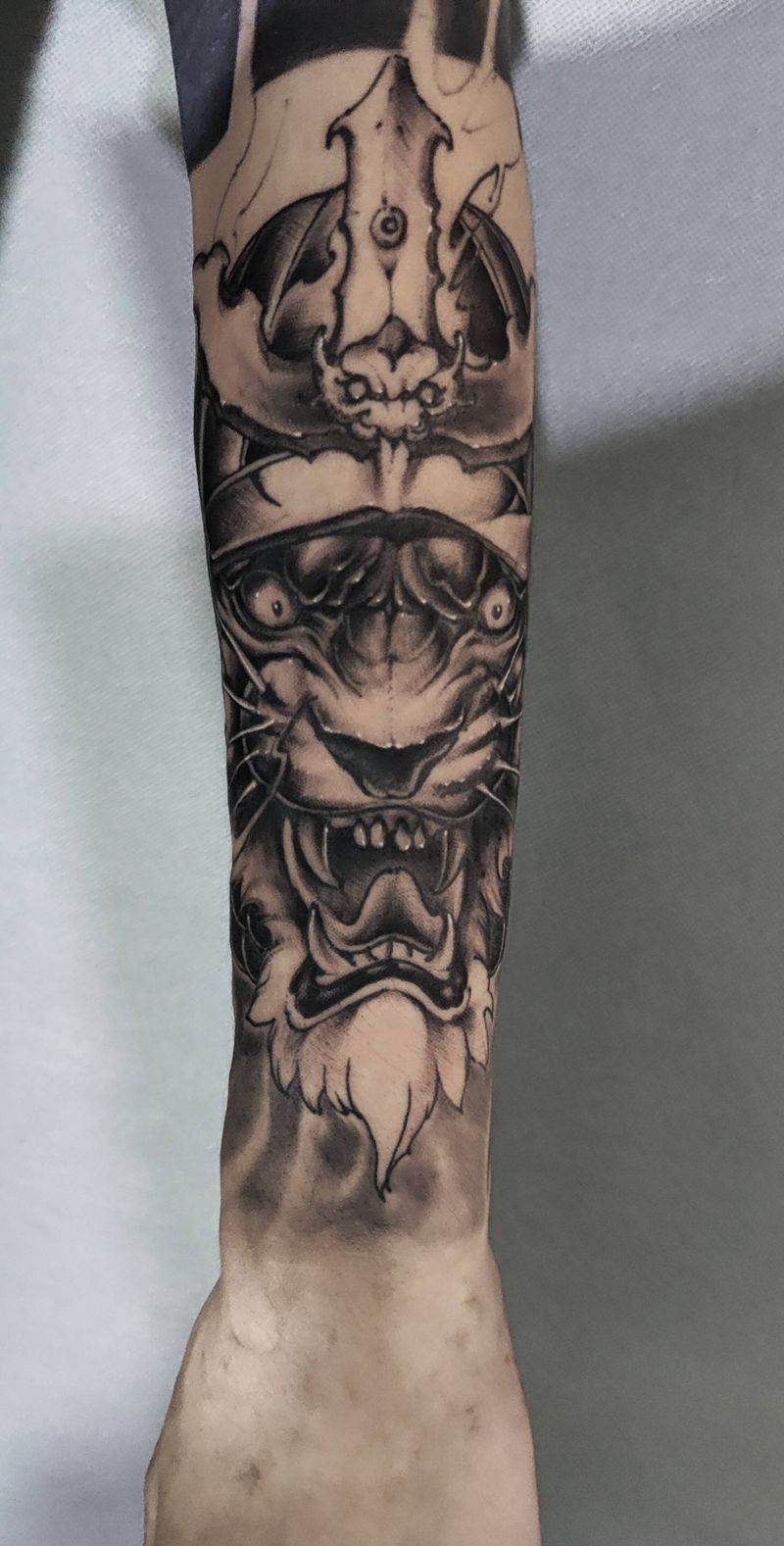 小脑斧纹身图片_手臂新传统老虎虎纹身图案