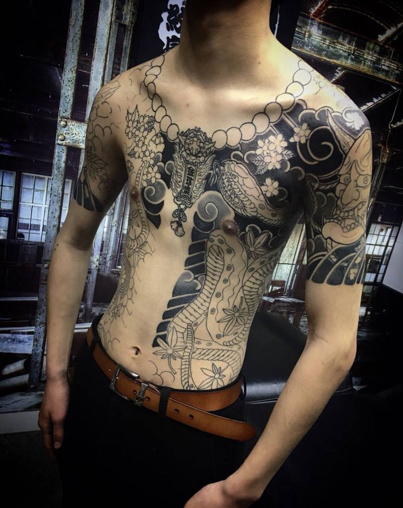 韩国客人 全甲纹身图片