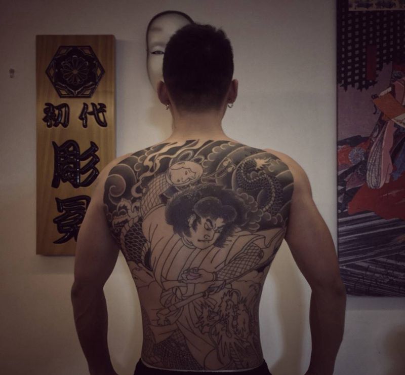 龍王太郎纹身图片_背部臀部老传统龍 龍王太郎纹身图案