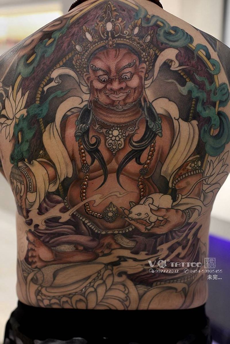 黄财神未完待续.纹身图片_背部新传统老传统满背彩色招财纹身图案