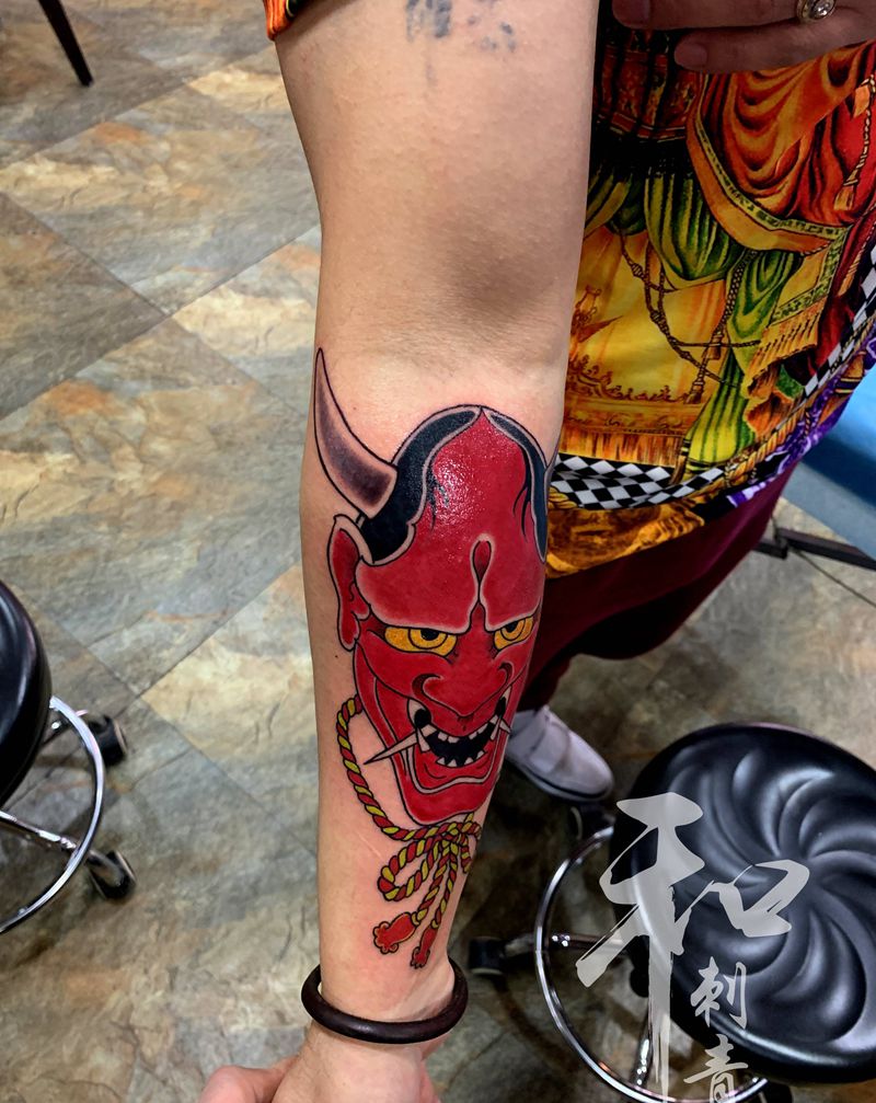 般若纹身图片_腹部颈部纹身图案