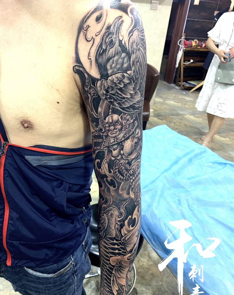 花臂纹身图片_手臂纹身图案