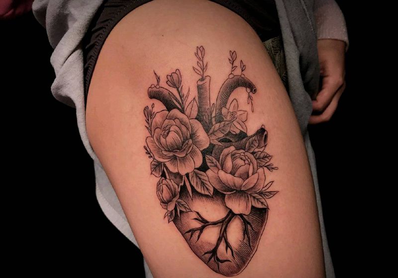 Line-顾客于设计师同创作品纹身图片_腿部New School几何纹身图案