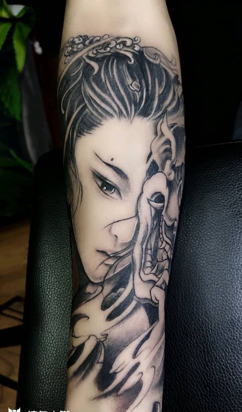 小臂艺伎纹身图片_手臂纹身图案