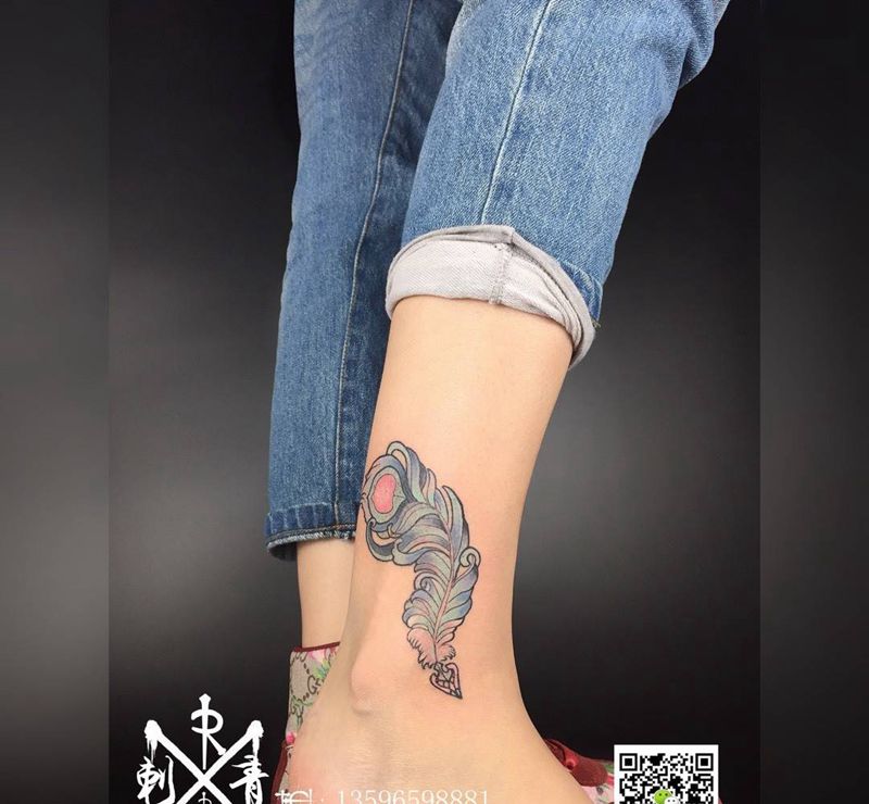 羽毛纹身图片_成品脚部欧美动物纹身图案