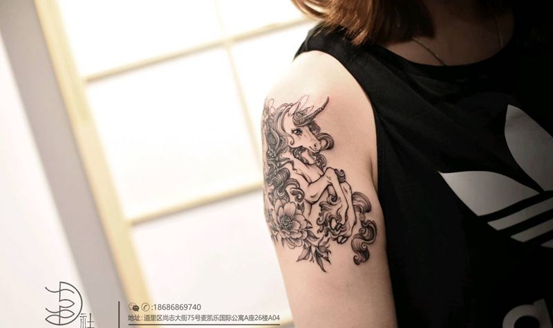 独角兽纹身图片_手臂独角兽清新纹身图案