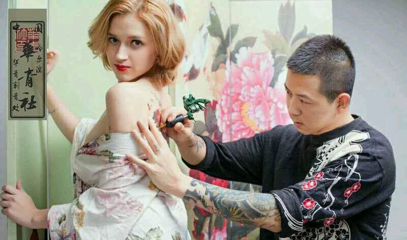 美丽的热尼亚纹身图片